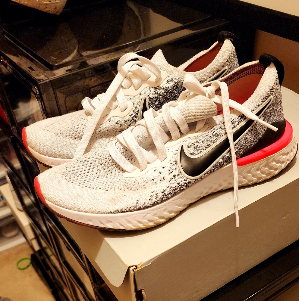 Women's nike running shoe